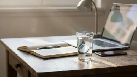 Waarom Microsoft Outlook e-mail slimmer maakt door minder te laten schakelen